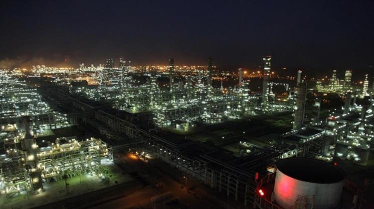 Ινδία: Στην Αγορά Σποτ Στρέφονται οι Εισαγωγείς Πετρελαίου